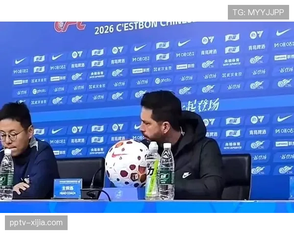 三镇客场带走一分表现稳健 墨西哥主帅莫拉逐渐适应中超节奏 三镇客场带走一分表现稳健 墨西哥主帅莫拉逐渐适应中超节奏